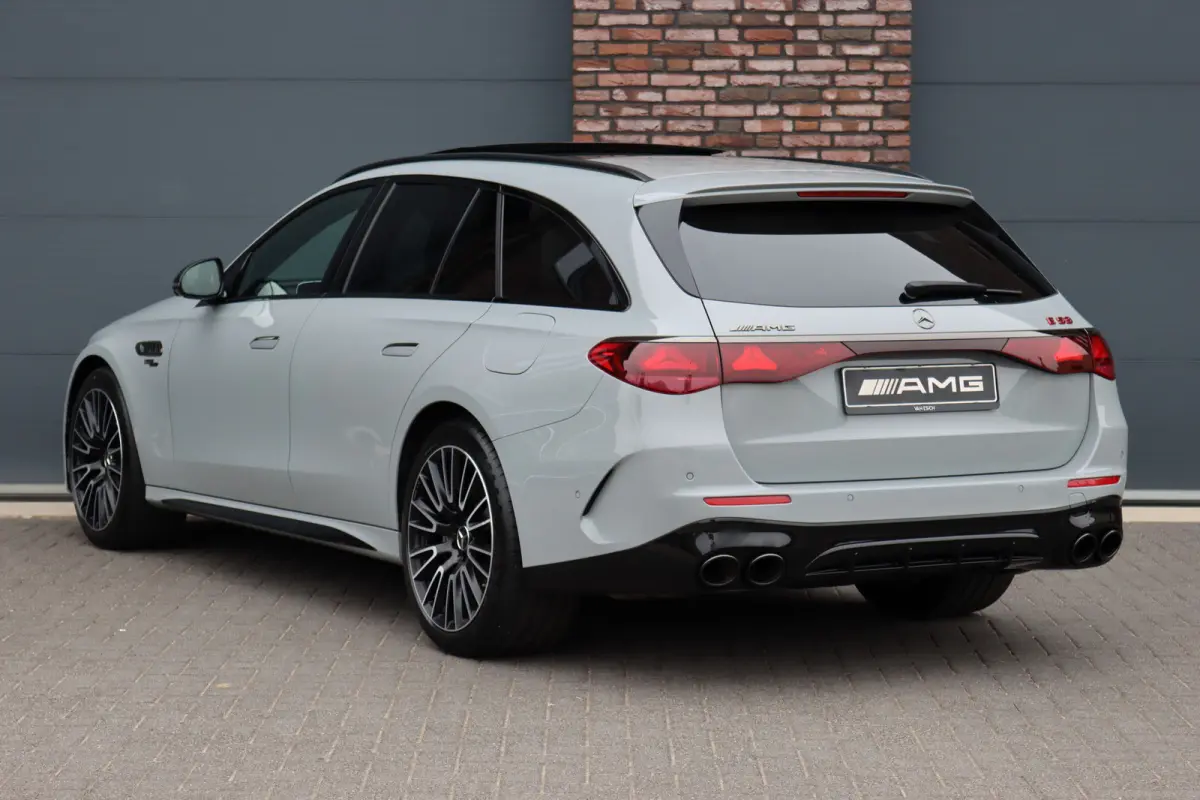 AMG 53 4MATIC+ Premium+ | 612pk | Hyperscreen | Achterasbesturing | Distronic+ | Burmester | Trekhaak | HUD | Verwarmd Stuurwiel | Digital Light | 3D-Display |