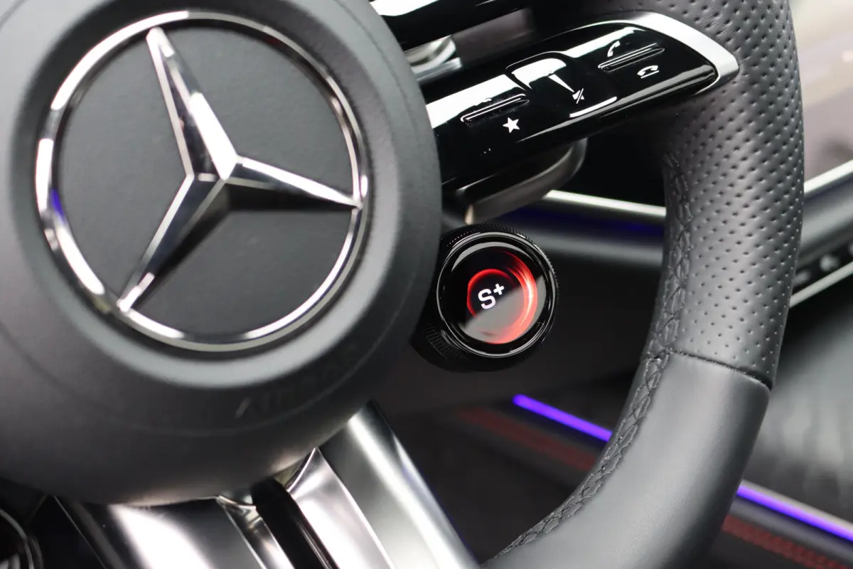 AMG 53 4MATIC+ Premium+ | 612pk | Hyperscreen | Achterasbesturing | Distronic+ | Burmester | Trekhaak | HUD | Verwarmd Stuurwiel | Digital Light | 3D-Display |
