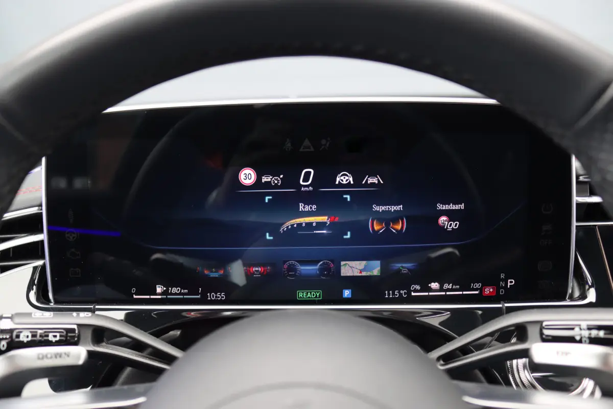AMG 53 4MATIC+ Premium+ | 612pk | Hyperscreen | Achterasbesturing | Distronic+ | Burmester | Trekhaak | HUD | Verwarmd Stuurwiel | Digital Light | 3D-Display |