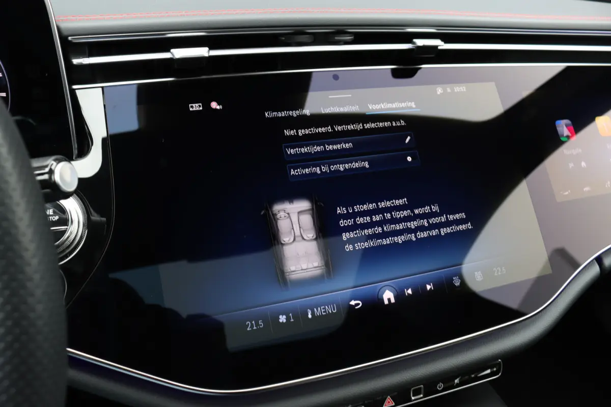 AMG 53 4MATIC+ Premium+ | 612pk | Hyperscreen | Achterasbesturing | Distronic+ | Burmester | Trekhaak | HUD | Verwarmd Stuurwiel | Digital Light | 3D-Display |