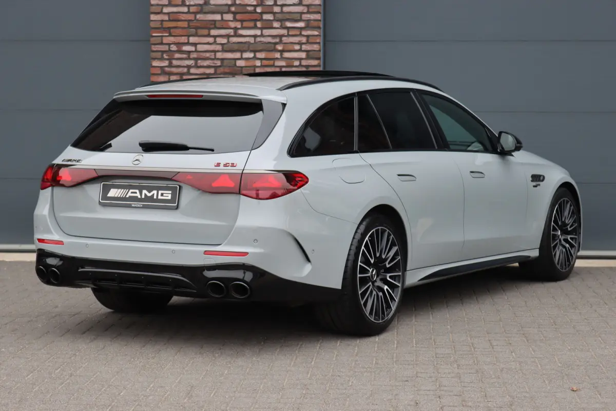 AMG 53 4MATIC+ Premium+ | 612pk | Hyperscreen | Achterasbesturing | Distronic+ | Burmester | Trekhaak | HUD | Verwarmd Stuurwiel | Digital Light | 3D-Display |