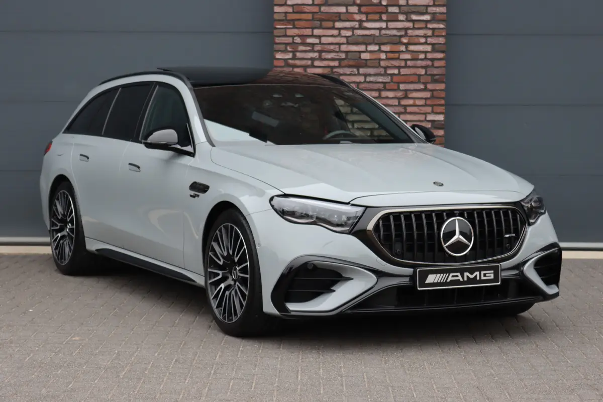 AMG 53 4MATIC+ Premium+ | 612pk | Hyperscreen | Achterasbesturing | Distronic+ | Burmester | Trekhaak | HUD | Verwarmd Stuurwiel | Digital Light | 3D-Display |