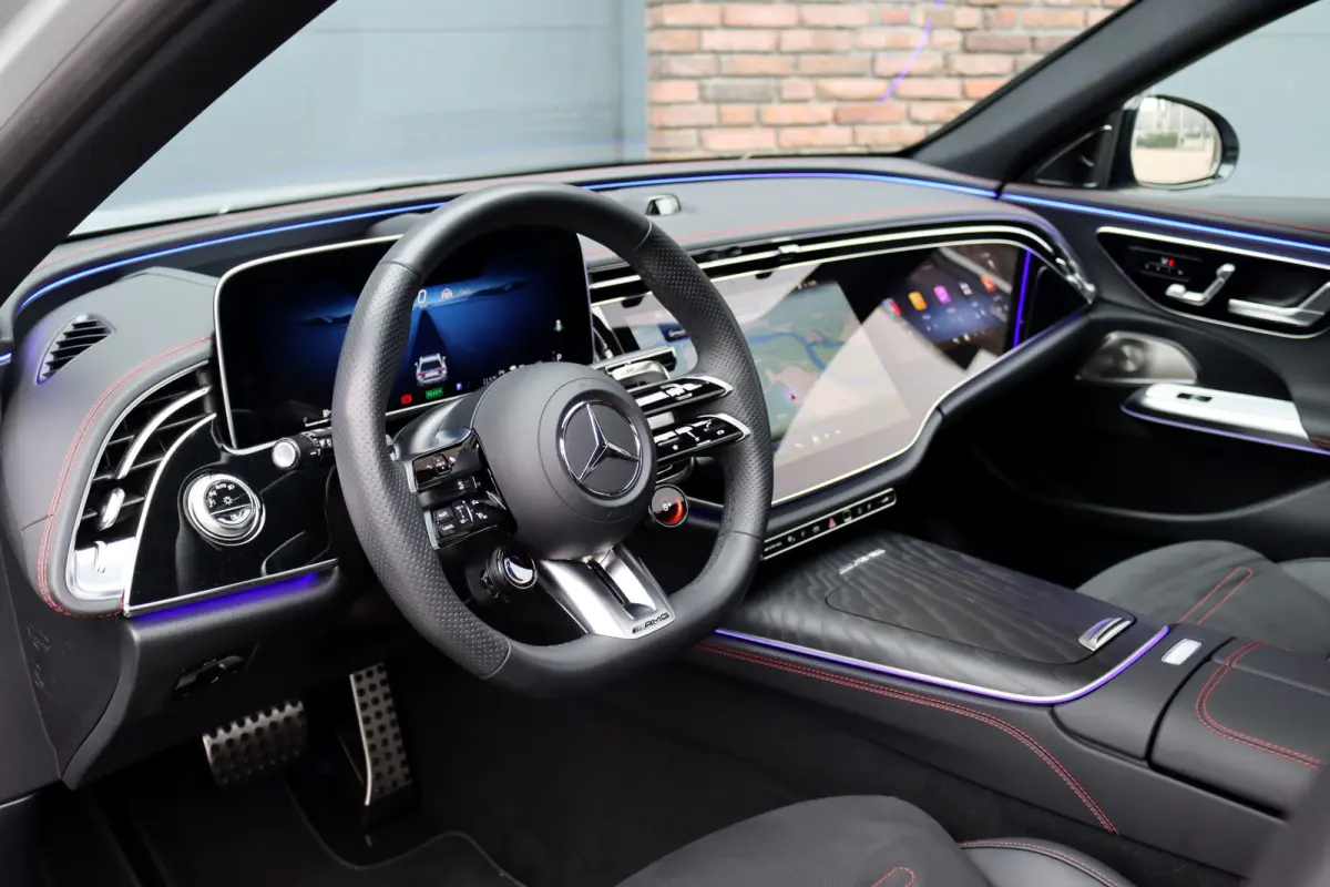 AMG 53 4MATIC+ Premium+ | 612pk | Hyperscreen | Achterasbesturing | Distronic+ | Burmester | Trekhaak | HUD | Verwarmd Stuurwiel | Digital Light | 3D-Display |