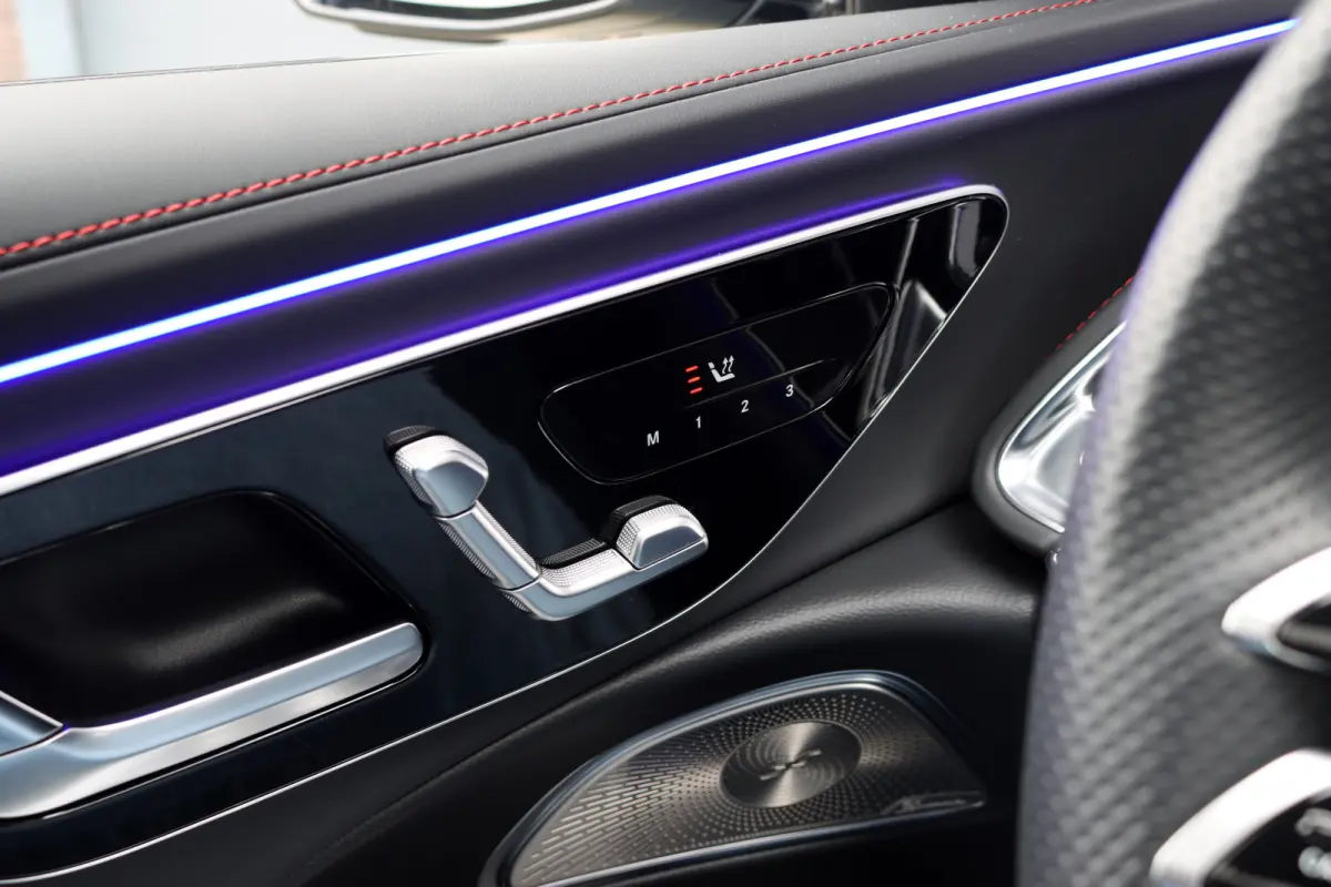 AMG 53 4MATIC+ Premium+ | 612pk | Hyperscreen | Achterasbesturing | Distronic+ | Burmester | Trekhaak | HUD | Verwarmd Stuurwiel | Digital Light | 3D-Display |