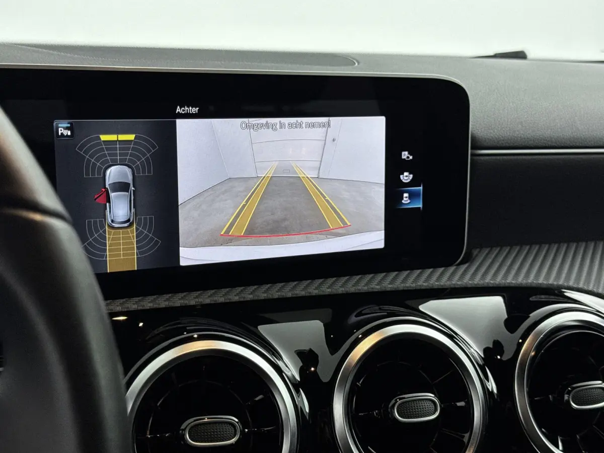 160 Business Solution | Cruise Control | Achteruitrijcamera | Keyless | Lane Assist | lichtmetalen velgen 16"|