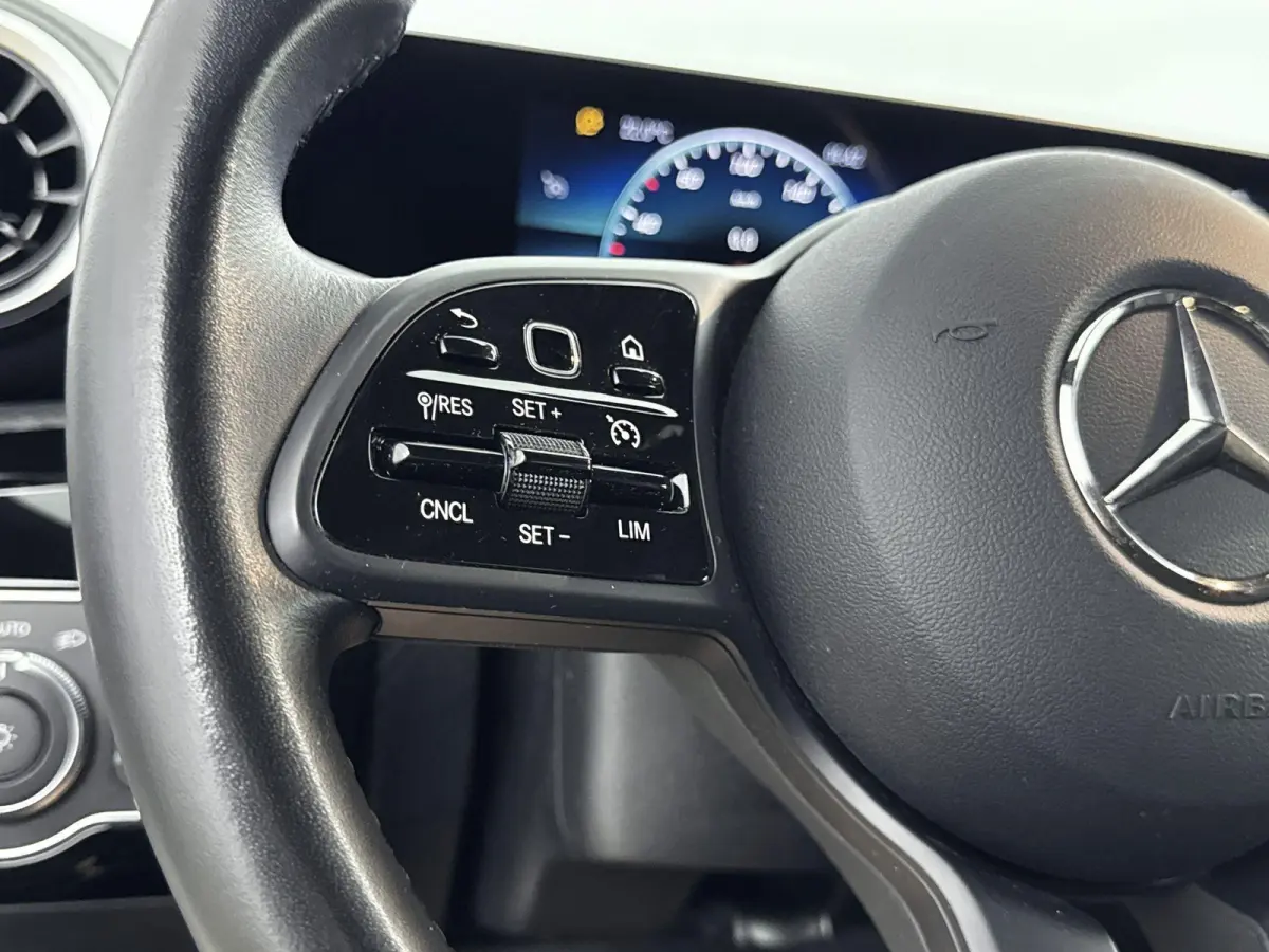 160 Business Solution | Cruise Control | Achteruitrijcamera | Keyless | Lane Assist | lichtmetalen velgen 16"|