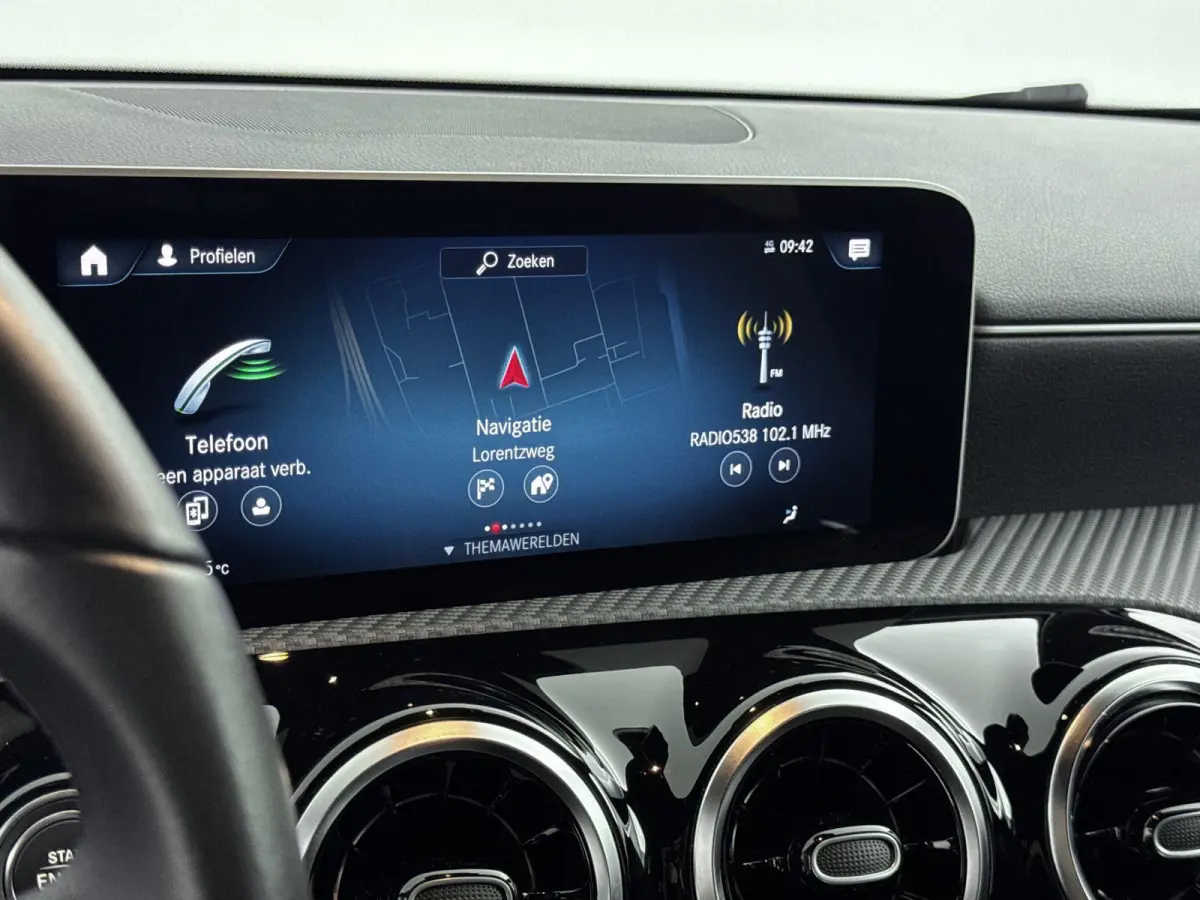160 Business Solution | Cruise Control | Achteruitrijcamera | Keyless | Lane Assist | lichtmetalen velgen 16"|