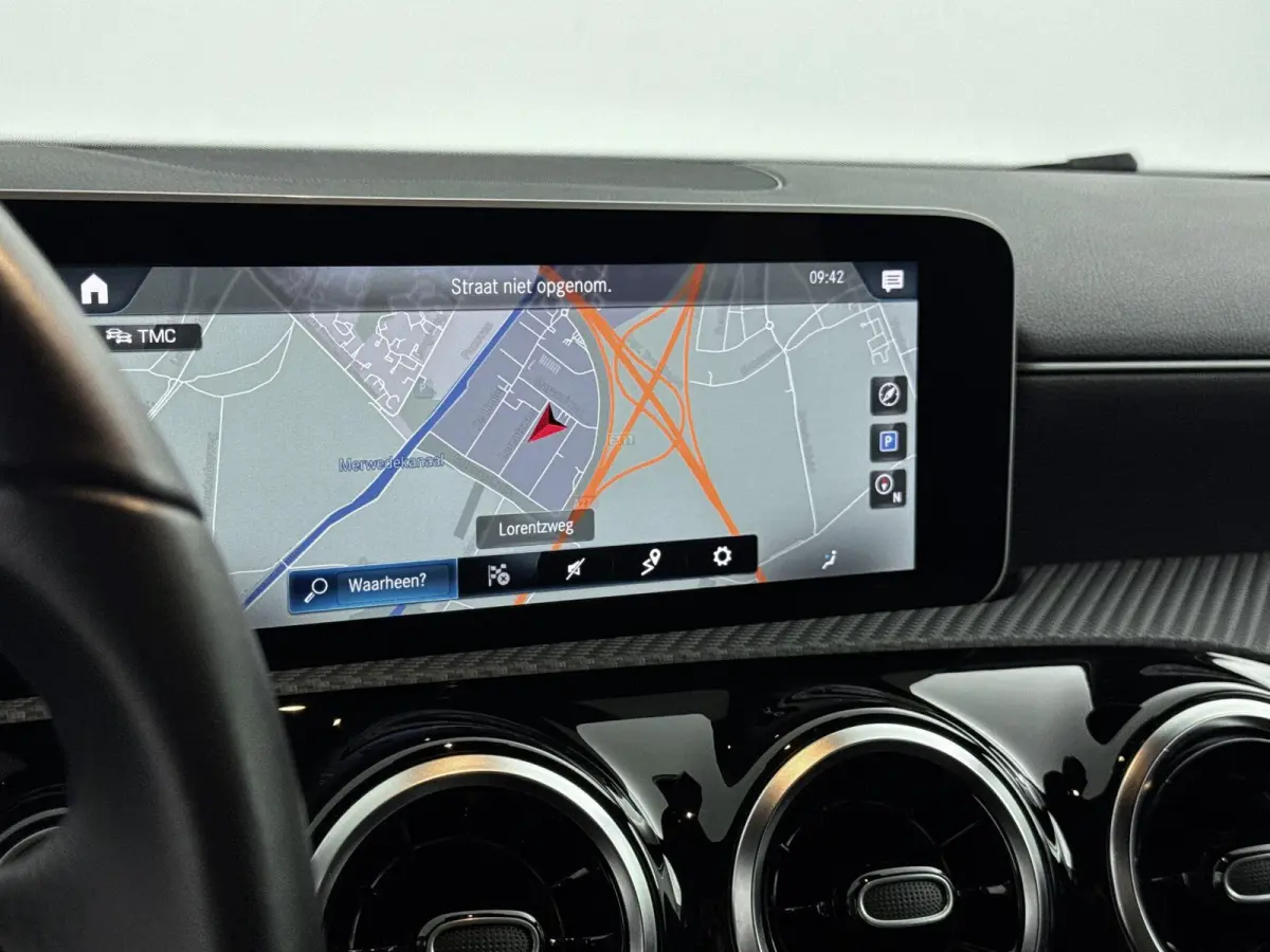 160 Business Solution | Cruise Control | Achteruitrijcamera | Keyless | Lane Assist | lichtmetalen velgen 16"|