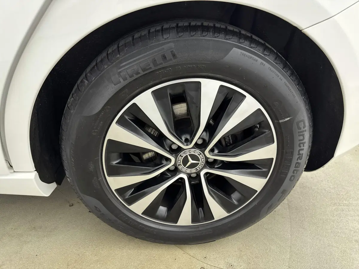 160 Business Solution | Cruise Control | Achteruitrijcamera | Keyless | Lane Assist | lichtmetalen velgen 16"|