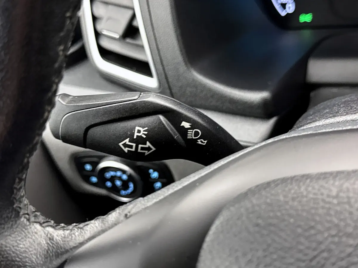 300 2.0 TDCI L2H1 Limited DC 170pk Navigatie Schuifdeur L+R Dubbele cabine Stoelverwarming