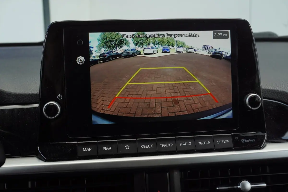 1.0 DPi DynamicPlusLine / Camera / Carplay / Cruise / ECC / Keyless-Entry&Start / 15"LMV / = DEALER ONDERHOUDEN !!