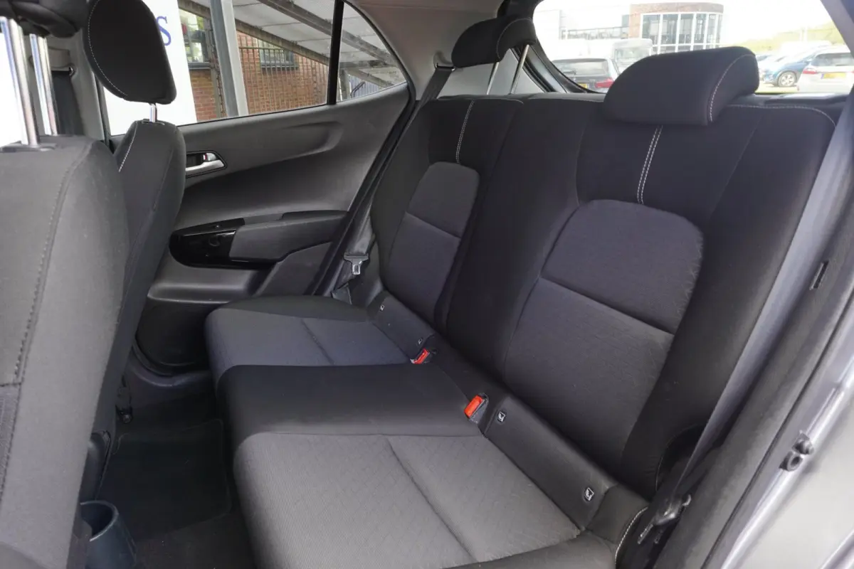 1.0 DPi DynamicPlusLine / Camera / Carplay / Cruise / ECC / Keyless-Entry&Start / 15"LMV / = DEALER ONDERHOUDEN !!