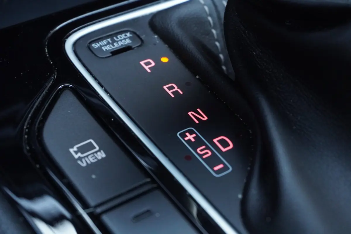 1.6 GDi Hybrid DynamicLine+Led+Leder+Vitrual+Schuifdak+Breed-Navigatie+camera+privacy-Glass = ORIG/NL