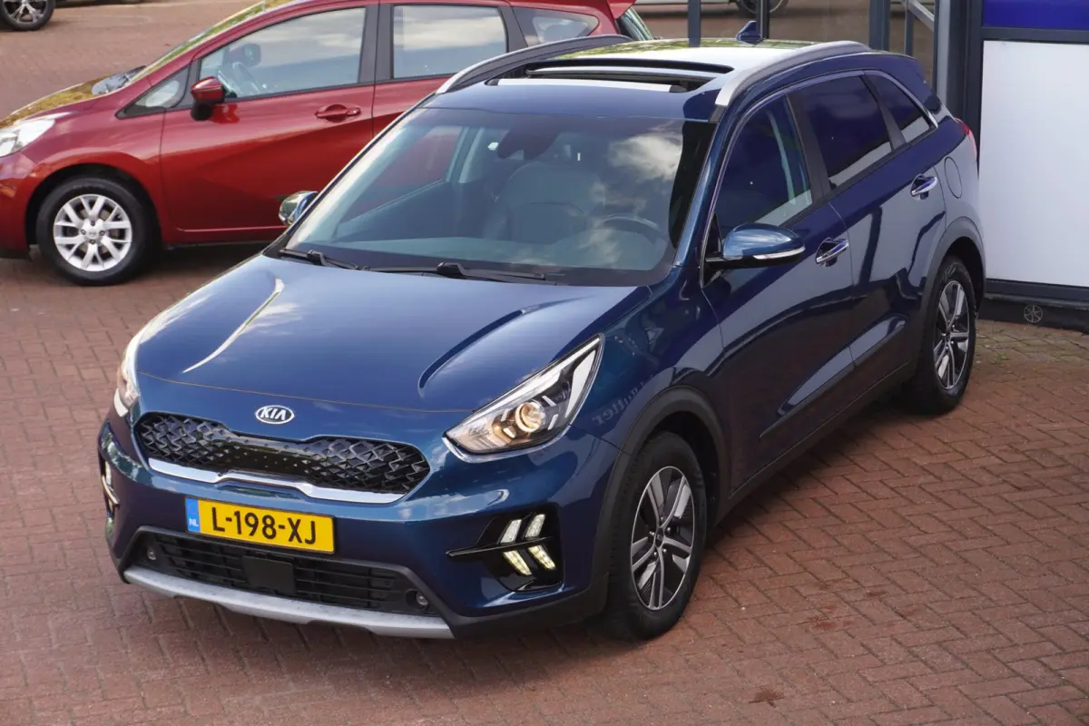 1.6 GDi Hybrid DynamicLine+Led+Leder+Vitrual+Schuifdak+Breed-Navigatie+camera+privacy-Glass = ORIG/NL