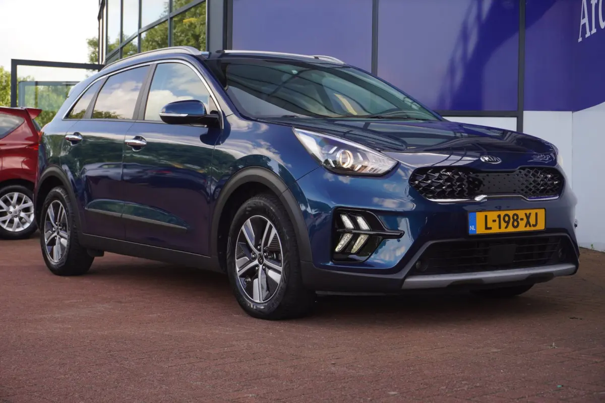 1.6 GDi Hybrid DynamicLine+Led+Leder+Vitrual+Schuifdak+Breed-Navigatie+camera+privacy-Glass = ORIG/NL
