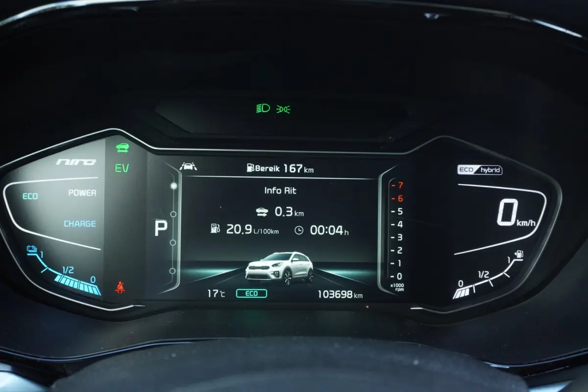 1.6 GDi Hybrid DynamicLine+Led+Leder+Vitrual+Schuifdak+Breed-Navigatie+camera+privacy-Glass = ORIG/NL