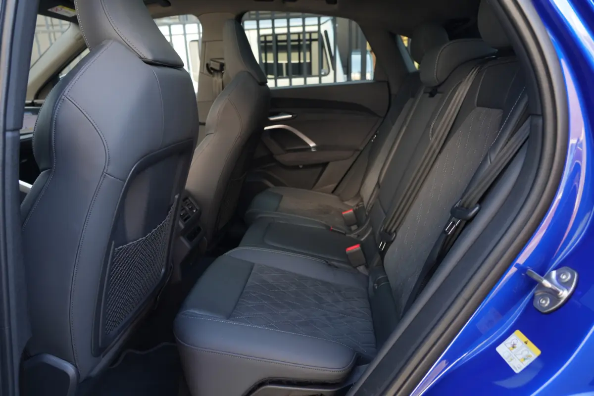 2.0 TFSI e-hybrid quattro S edition Sportback | 299PK | Pano | 360° | 21" | Keyless | S Line | Tech Plus | Audi Q5 Sportback S edition 299 PK Plug-in Hybrid met 2.0 viercilinder, panoramada
