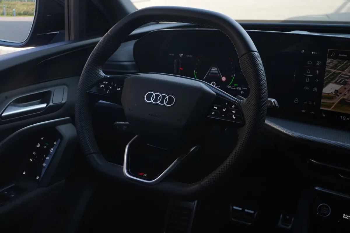 2.0 TFSI e-hybrid quattro S edition Sportback | 299PK | Pano | 360° | 21" | Keyless | S Line | Tech Plus | Audi Q5 Sportback S edition 299 PK Plug-in Hybrid met 2.0 viercilinder, panoramada
