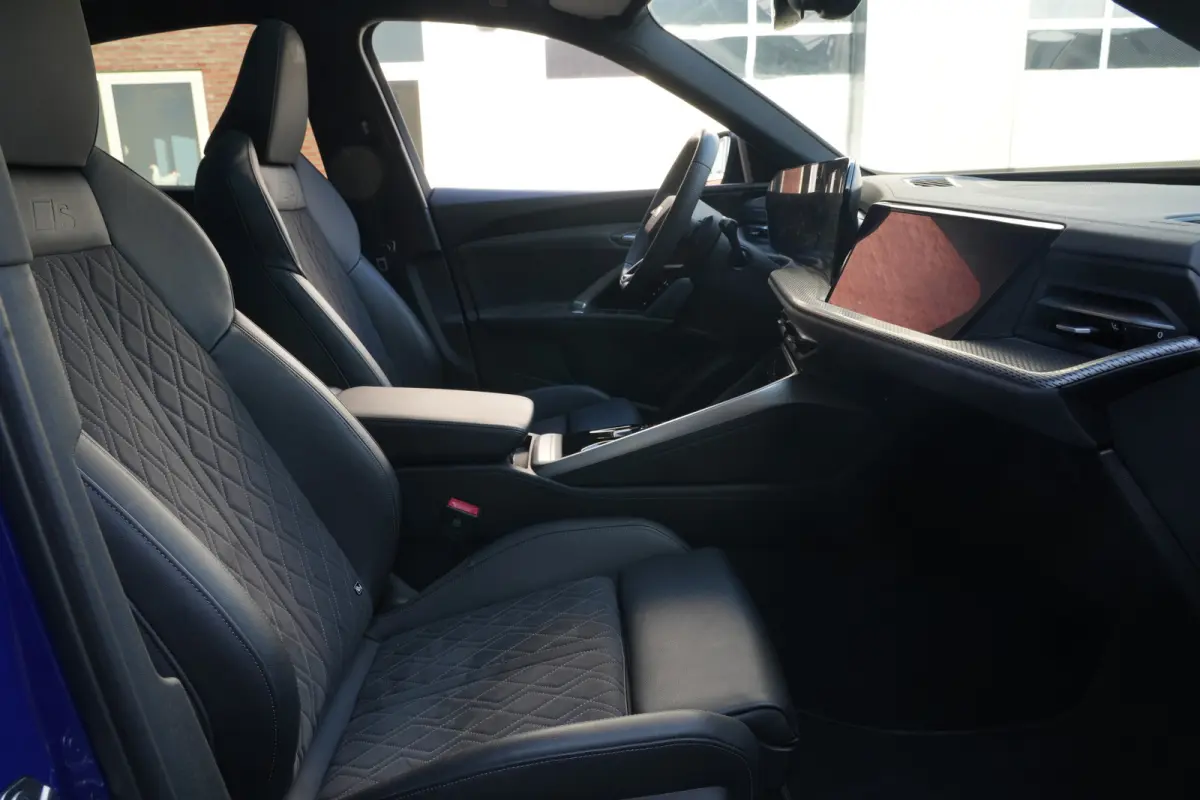 2.0 TFSI e-hybrid quattro S edition Sportback | 299PK | Pano | 360° | 21" | Keyless | S Line | Tech Plus | Audi Q5 Sportback S edition 299 PK Plug-in Hybrid met 2.0 viercilinder, panoramada