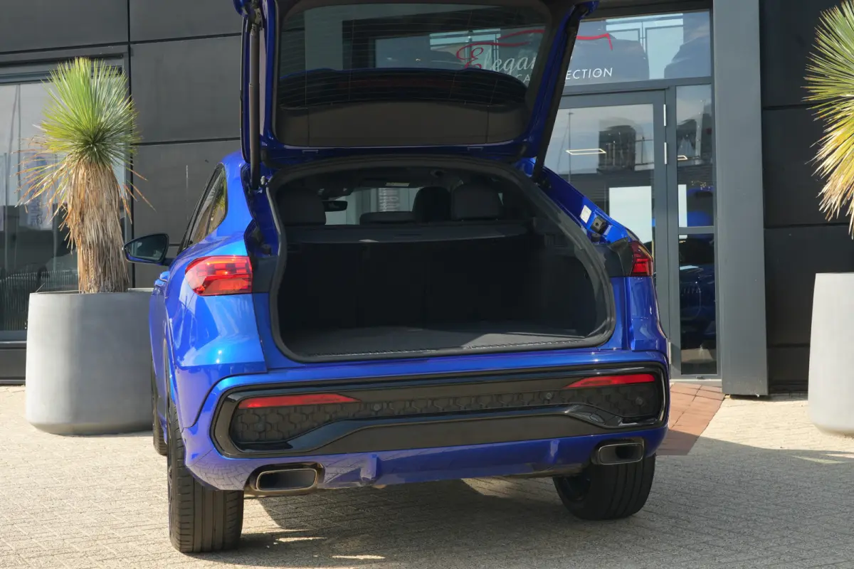2.0 TFSI e-hybrid quattro S edition Sportback | 299PK | Pano | 360° | 21" | Keyless | S Line | Tech Plus | Audi Q5 Sportback S edition 299 PK Plug-in Hybrid met 2.0 viercilinder, panoramada