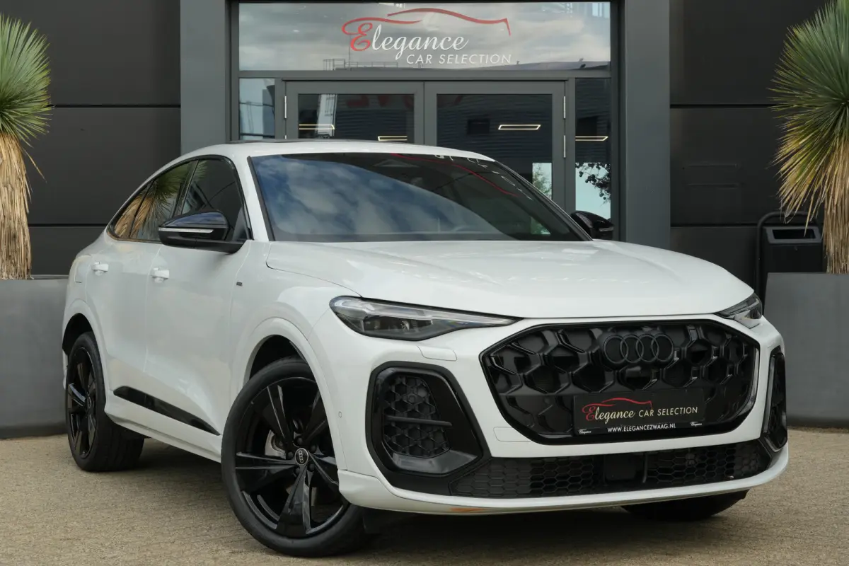 2.0 TFSI e-hybrid quattro S edition Sportback | 299PK | Pano | 360° | 21" | Keyless | S Line | Tech Plus | Audi Q5 Sportback S edition 299 PK Plug-in Hybrid met 2.0 viercilinder, panoramada
