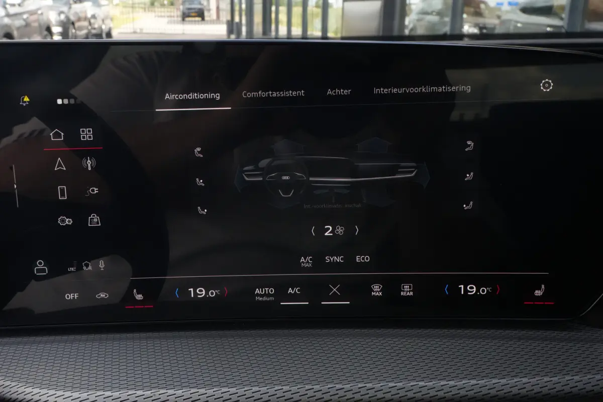 2.0 TFSI e-hybrid quattro S edition Sportback | 299PK | Pano | 360° | 21" | Keyless | S Line | Tech Plus | Audi Q5 Sportback S edition 299 PK Plug-in Hybrid met 2.0 viercilinder, panoramada