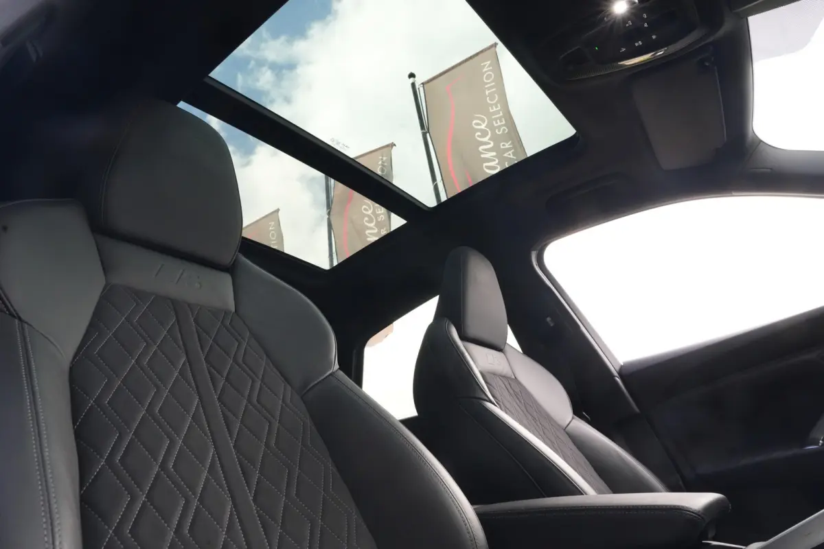 2.0 TFSI e-hybrid quattro S edition Sportback | 299PK | Pano | 360° | 21" | Keyless | S Line | Tech Plus | Audi Q5 Sportback S edition 299 PK Plug-in Hybrid met 2.0 viercilinder, panoramada
