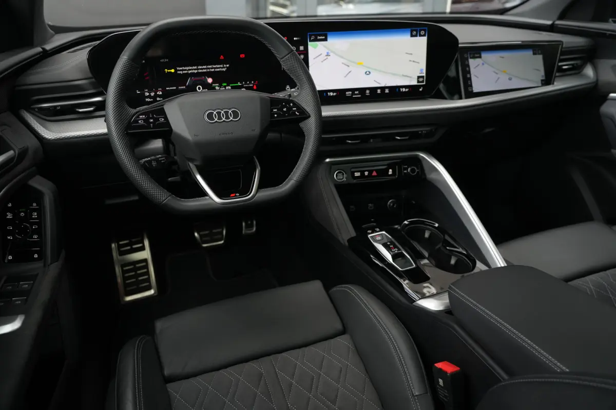 2.0 TFSI e-hybrid quattro S edition Sportback | 299PK | Pano | 360° | 21" | Keyless | S Line | Tech Plus | Audi Q5 Sportback S edition 299 PK Plug-in Hybrid met 2.0 viercilinder, panoramada