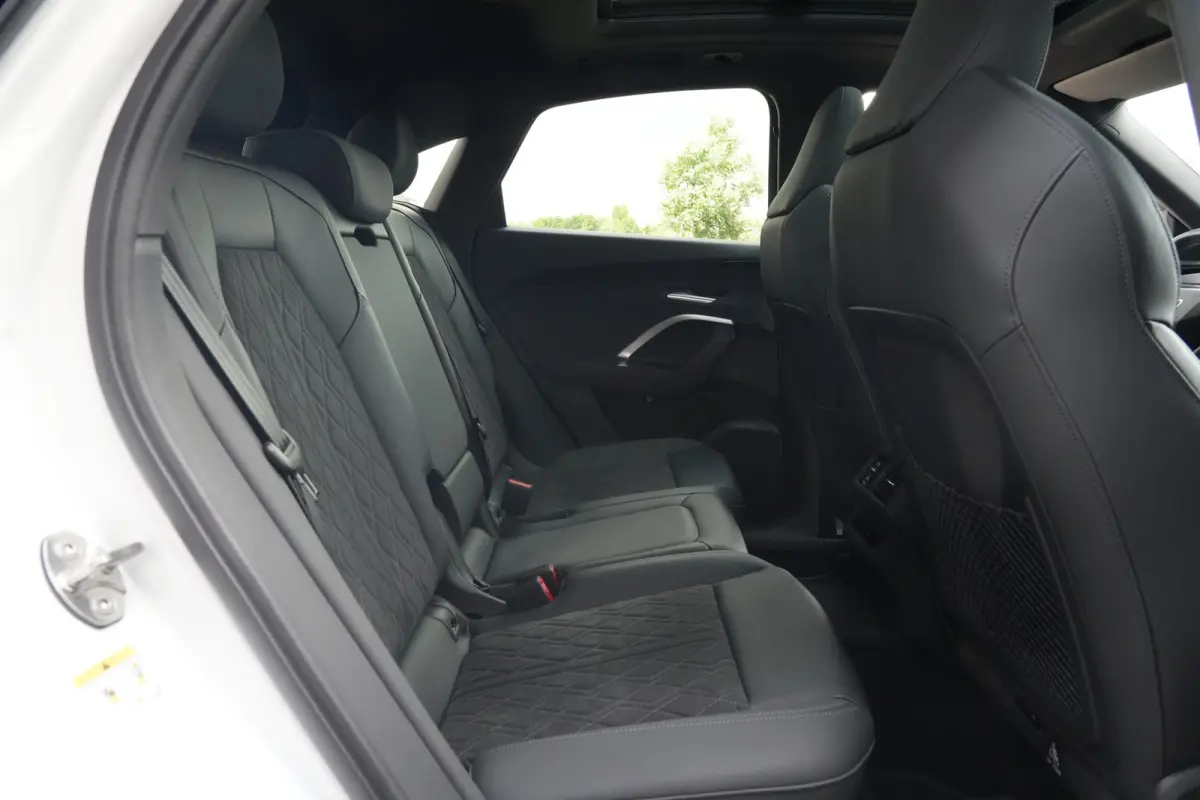 2.0 TFSI e-hybrid quattro S edition Sportback | 299PK | Pano | 360° | 21" | Keyless | S Line | Tech Plus | Audi Q5 Sportback S edition 299 PK Plug-in Hybrid met 2.0 viercilinder, panoramada