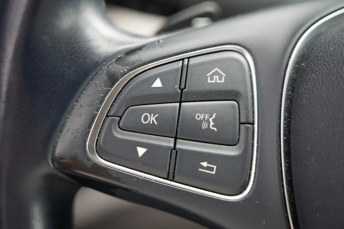 350 e Lease Edition | 279PK | Navi | Trekhaak | AIRMATIC | Camera | Mercedes-Benz C-Klasse 350 e Lease Edition 279 PK Plug-in Hybrid met 2.0 viercilinder, navigatie, afneembare trekhaak, AIR