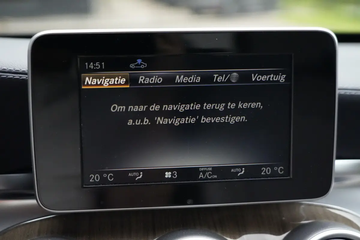 350 e Lease Edition | 279PK | Navi | Trekhaak | AIRMATIC | Camera | Mercedes-Benz C-Klasse 350 e Lease Edition 279 PK Plug-in Hybrid met 2.0 viercilinder, navigatie, afneembare trekhaak, AIR