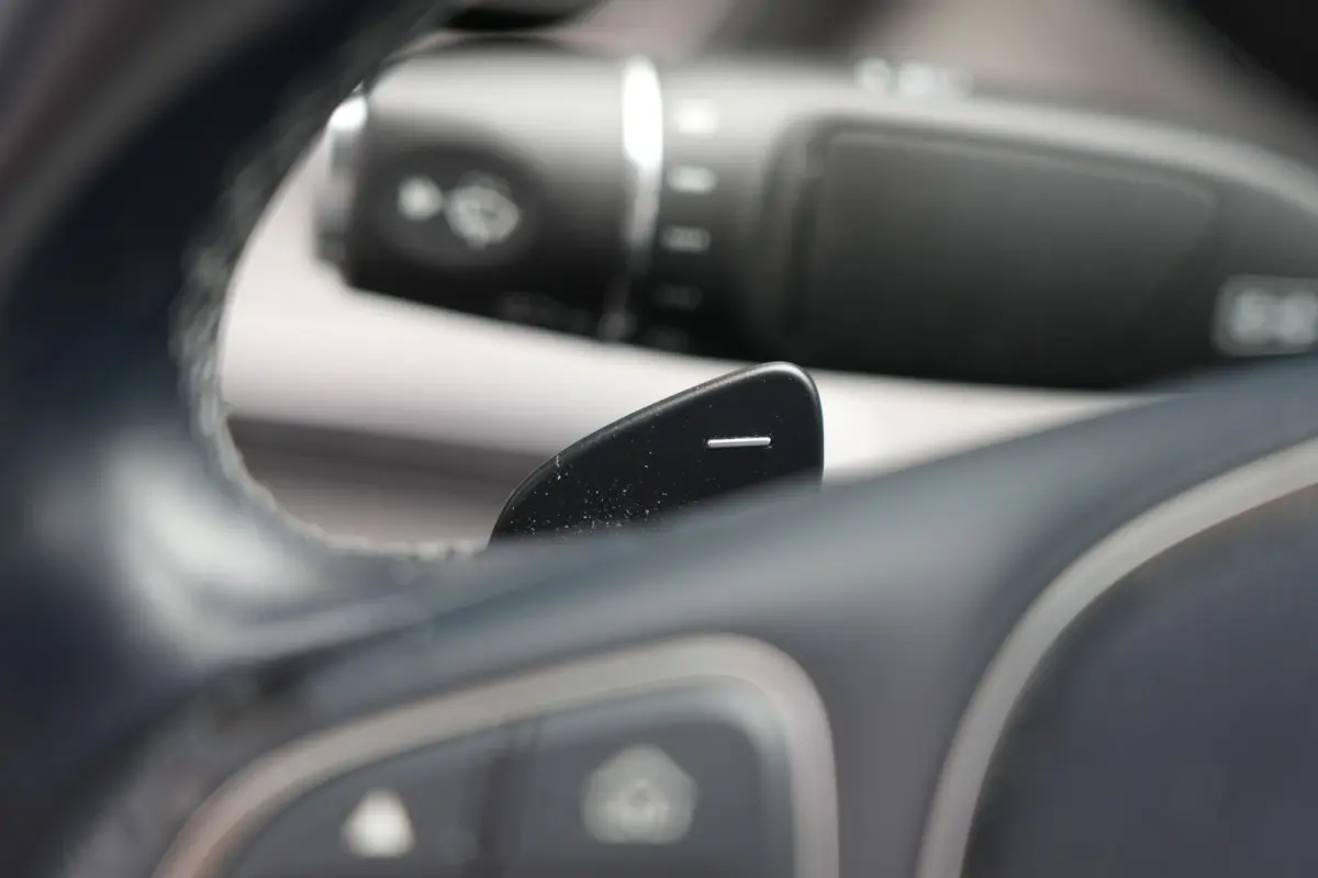 350 e Lease Edition | 279PK | Navi | Trekhaak | AIRMATIC | Camera | Mercedes-Benz C-Klasse 350 e Lease Edition 279 PK Plug-in Hybrid met 2.0 viercilinder, navigatie, afneembare trekhaak, AIR