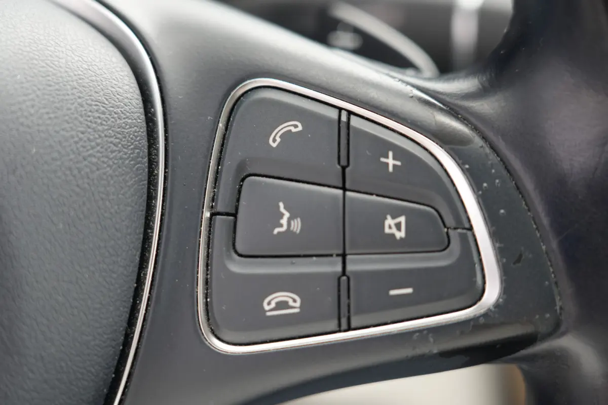 350 e Lease Edition | 279PK | Navi | Trekhaak | AIRMATIC | Camera | Mercedes-Benz C-Klasse 350 e Lease Edition 279 PK Plug-in Hybrid met 2.0 viercilinder, navigatie, afneembare trekhaak, AIR
