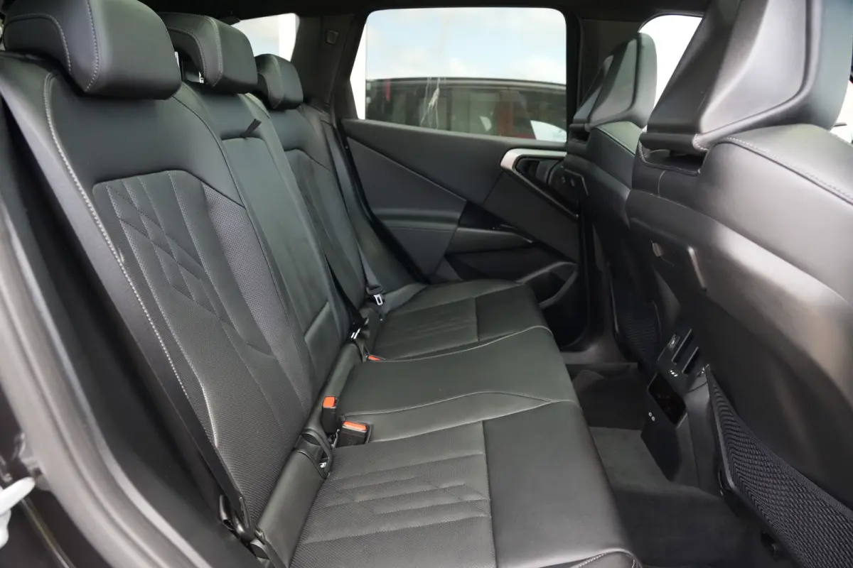 30e xDrive M Sport | 300PK | Pano | HUD | 360° | Harman Kardon | 20" | Keyless | Driving Assistant Professional | BMW X3 30e xDrive M Sport 300 PK Plug-in Hybrid met 2.0 viercilinder, panor