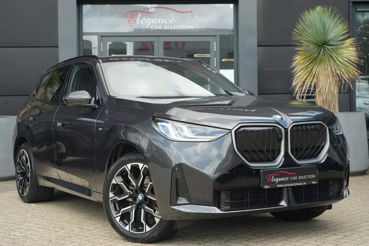 30e xDrive M Sport | 300PK | Pano | HUD | 360° | Harman Kardon | 20" | Keyless | Driving Assistant Professional | BMW X3 30e xDrive M Sport 300 PK Plug-in Hybrid met 2.0 viercilinder, panor