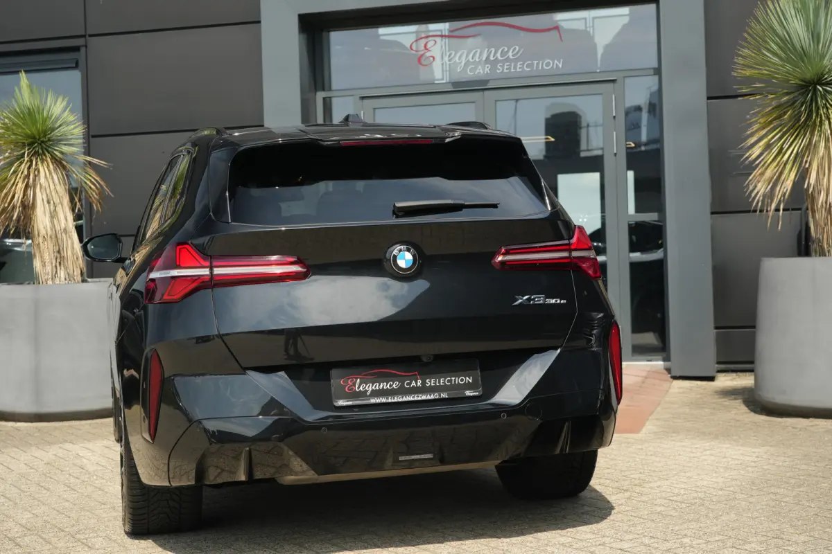 30e xDrive M Sport | 300PK | Pano | HUD | 360° | Harman Kardon | 20" | Keyless | Driving Assistant Professional | BMW X3 30e xDrive M Sport 300 PK Plug-in Hybrid met 2.0 viercilinder, panor