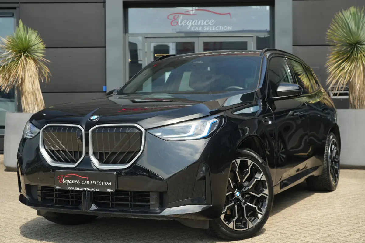 30e xDrive M Sport | 300PK | Pano | HUD | 360° | Harman Kardon | 20" | Keyless | Driving Assistant Professional | BMW X3 30e xDrive M Sport 300 PK Plug-in Hybrid met 2.0 viercilinder, panor