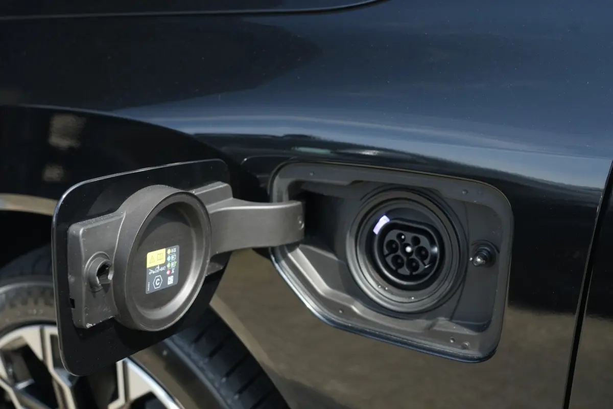 30e xDrive M Sport | 300PK | Pano | HUD | 360° | Harman Kardon | 20" | Keyless | Driving Assistant Professional | BMW X3 30e xDrive M Sport 300 PK Plug-in Hybrid met 2.0 viercilinder, panor