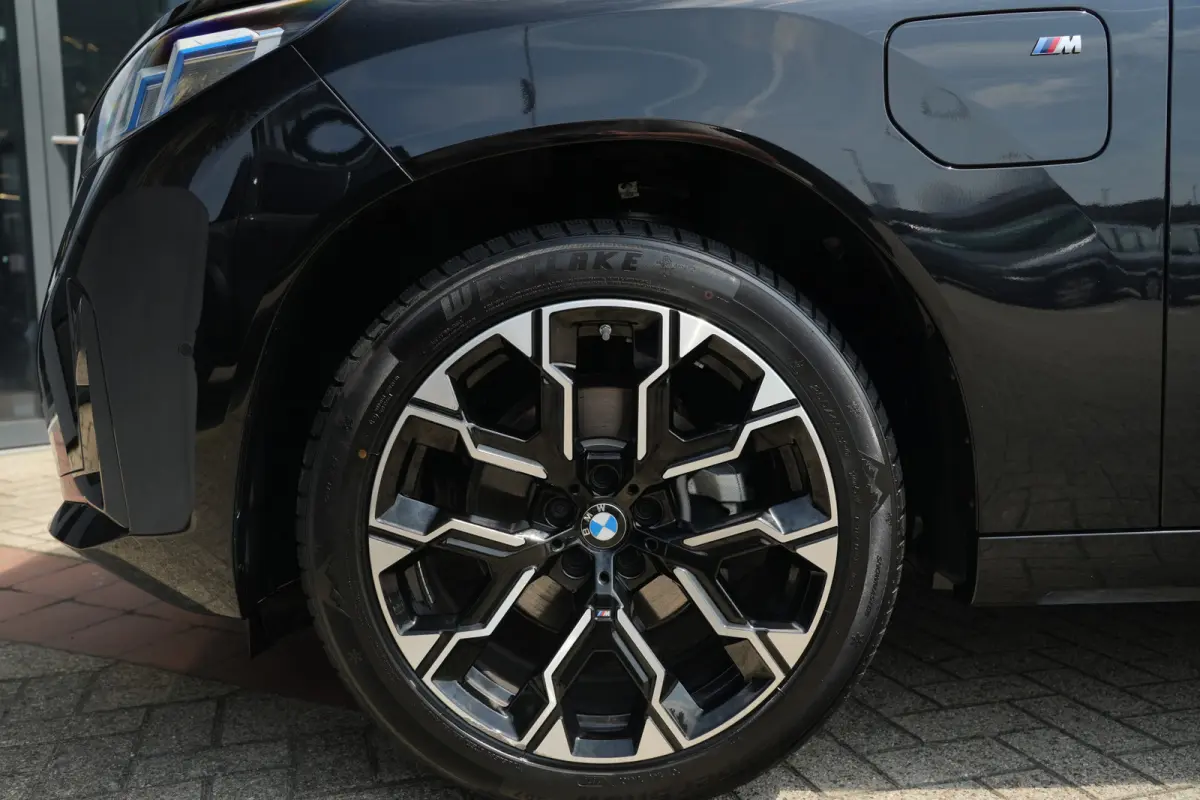 30e xDrive M Sport | 300PK | Pano | HUD | 360° | Harman Kardon | 20" | Keyless | Driving Assistant Professional | BMW X3 30e xDrive M Sport 300 PK Plug-in Hybrid met 2.0 viercilinder, panor