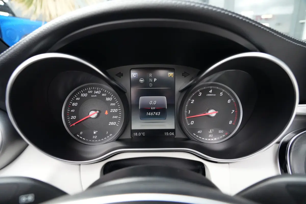 400 4MATIC AMG Prestige | 334PK | Burmester | Airscarf | 360° | Een bijzonder fraaie Mercedes-Benz C 400 4MATIC Cabriolet met de krachtige 3.0 liter V6-benzinemotor, goed voor maar liefst 3