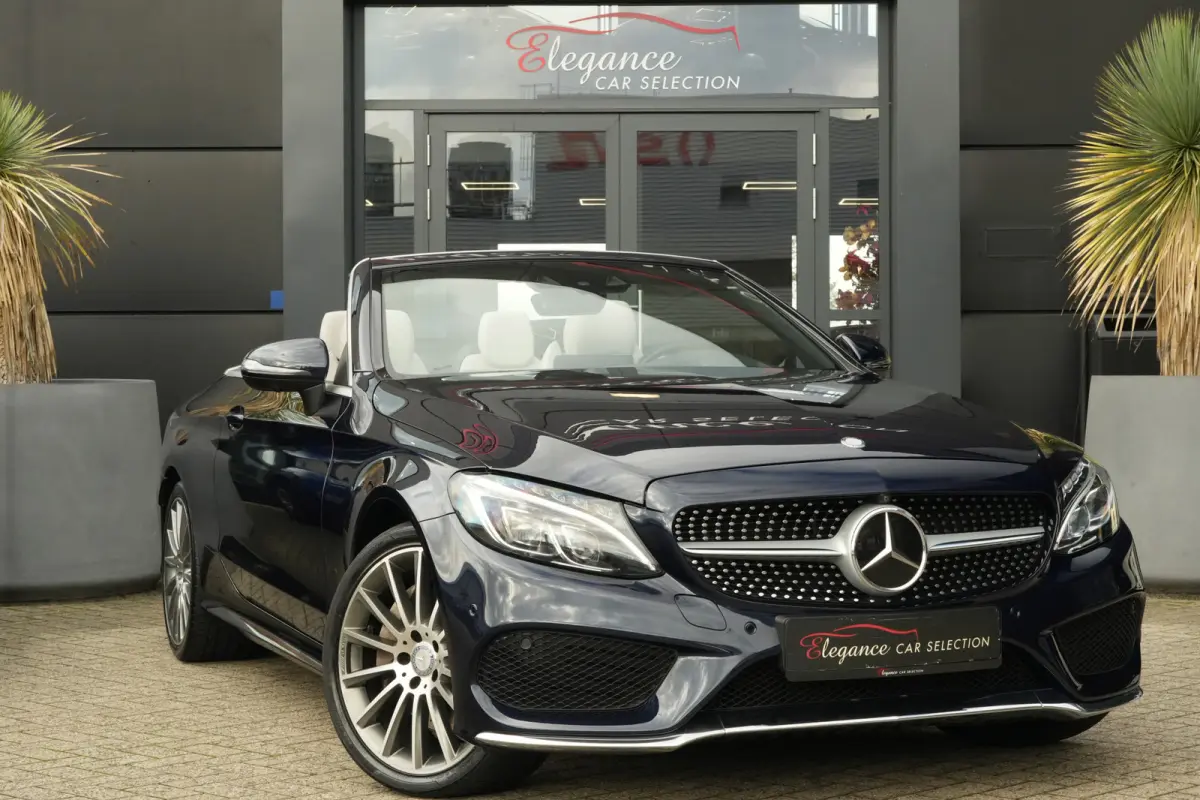400 4MATIC AMG Prestige | 334PK | Burmester | Airscarf | 360° | Een bijzonder fraaie Mercedes-Benz C 400 4MATIC Cabriolet met de krachtige 3.0 liter V6-benzinemotor, goed voor maar liefst 3