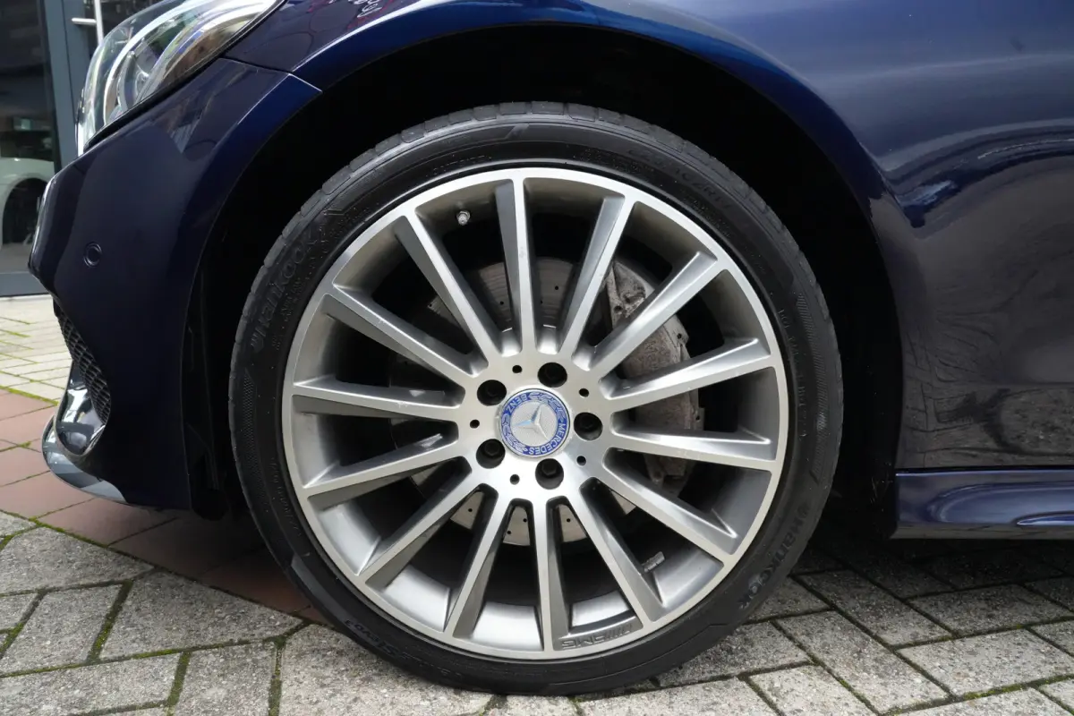 400 4MATIC AMG Prestige | 334PK | Burmester | Airscarf | 360° | Een bijzonder fraaie Mercedes-Benz C 400 4MATIC Cabriolet met de krachtige 3.0 liter V6-benzinemotor, goed voor maar liefst 3
