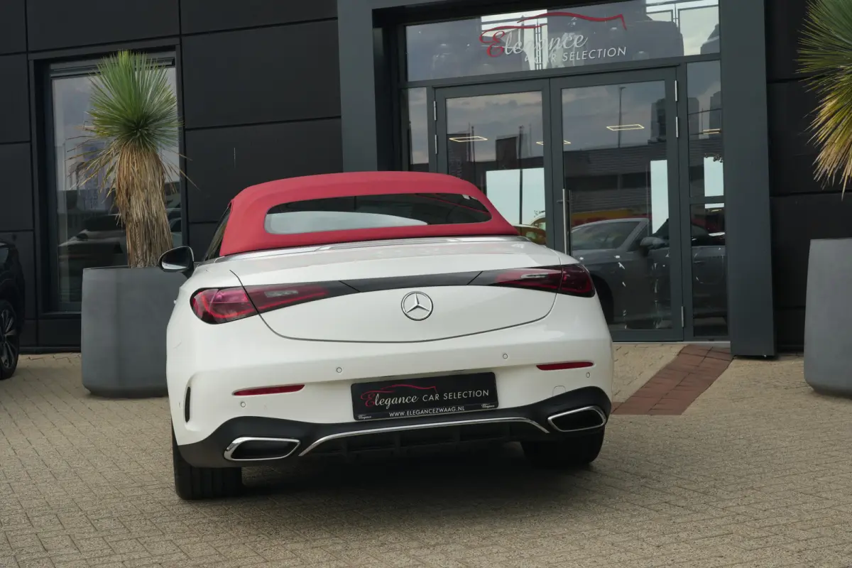 200 AMG Line | 204PK | Burmester | Airscarf | Memory | ACC | Mercedes-Benz CLE Cabriolet 200 AMG Line 204 PK met 2.0 viercilinder benzinemotor, lederen bekleding, Burmester audiosysteem, nav