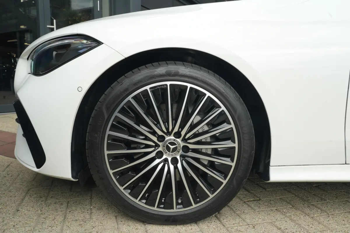 200 AMG Line | 204PK | Burmester | Airscarf | Memory | ACC | Mercedes-Benz CLE Cabriolet 200 AMG Line 204 PK met 2.0 viercilinder benzinemotor, lederen bekleding, Burmester audiosysteem, nav
