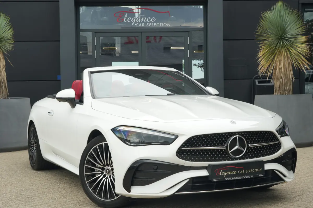 200 AMG Line | 204PK | Burmester | Airscarf | Memory | ACC | Mercedes-Benz CLE Cabriolet 200 AMG Line 204 PK met 2.0 viercilinder benzinemotor, lederen bekleding, Burmester audiosysteem, nav