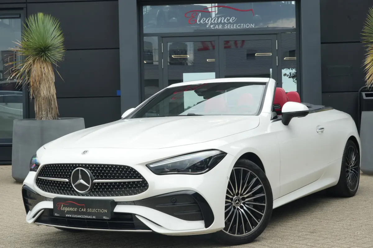 200 AMG Line | 204PK | Burmester | Airscarf | Memory | ACC | Mercedes-Benz CLE Cabriolet 200 AMG Line 204 PK met 2.0 viercilinder benzinemotor, lederen bekleding, Burmester audiosysteem, nav