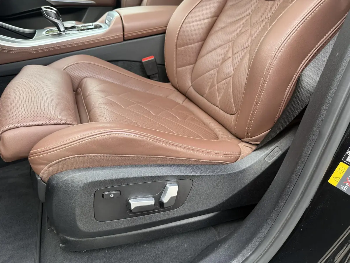 xDrive45e High Executive VAN: € 61.900- VOOR: € 59.877,- UW HERFSTVOORDEEL: € 2.023,-| LASER LED| ELEKTRISCHE TREKHAAK | PANO| HUD| BMW DEALER ONDERHOUDEN| DRIVING ASS. PROFF| KEYLESS 