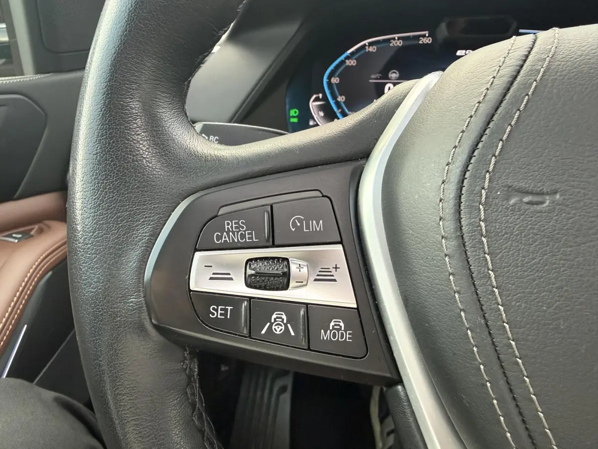 xDrive45e High Executive VAN: € 61.900- VOOR: € 59.877,- UW HERFSTVOORDEEL: € 2.023,-| LASER LED| ELEKTRISCHE TREKHAAK | PANO| HUD| BMW DEALER ONDERHOUDEN| DRIVING ASS. PROFF| KEYLESS 