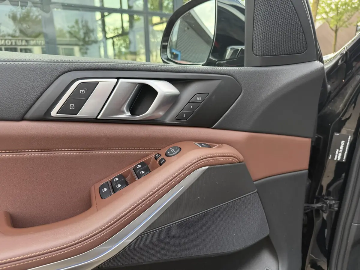 xDrive45e High Executive VAN: € 61.900- VOOR: € 59.877,- UW HERFSTVOORDEEL: € 2.023,-| LASER LED| ELEKTRISCHE TREKHAAK | PANO| HUD| BMW DEALER ONDERHOUDEN| DRIVING ASS. PROFF| KEYLESS 