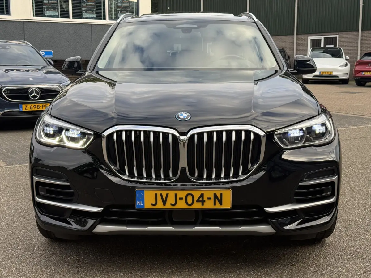 xDrive45e High Executive VAN: € 61.900- VOOR: € 59.877,- UW HERFSTVOORDEEL: € 2.023,-| LASER LED| ELEKTRISCHE TREKHAAK | PANO| HUD| BMW DEALER ONDERHOUDEN| DRIVING ASS. PROFF| KEYLESS 